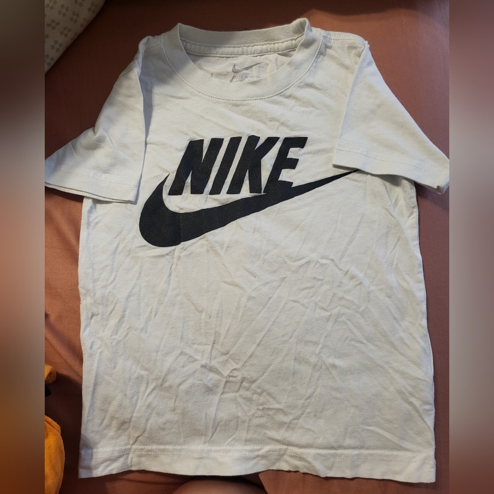 Nike Boys Toddler Short Sleeve Tshirt Size 4T